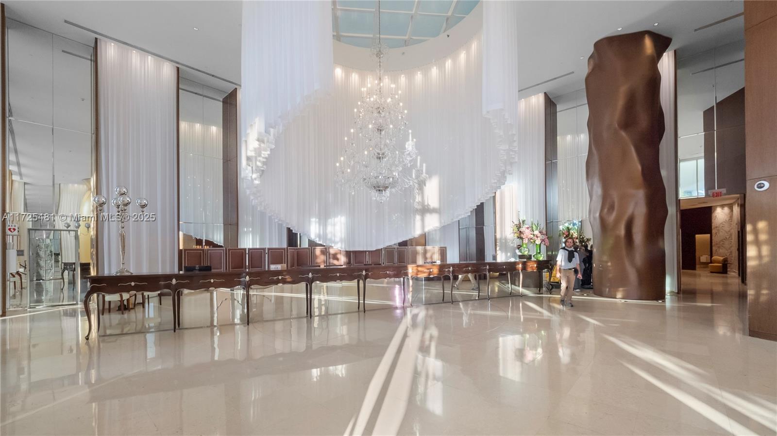 450 Alton Rd #2810, Miami Beach FL 33139