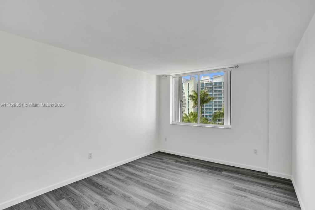 1621 Bay Rd #704, Miami Beach, Florida image 28