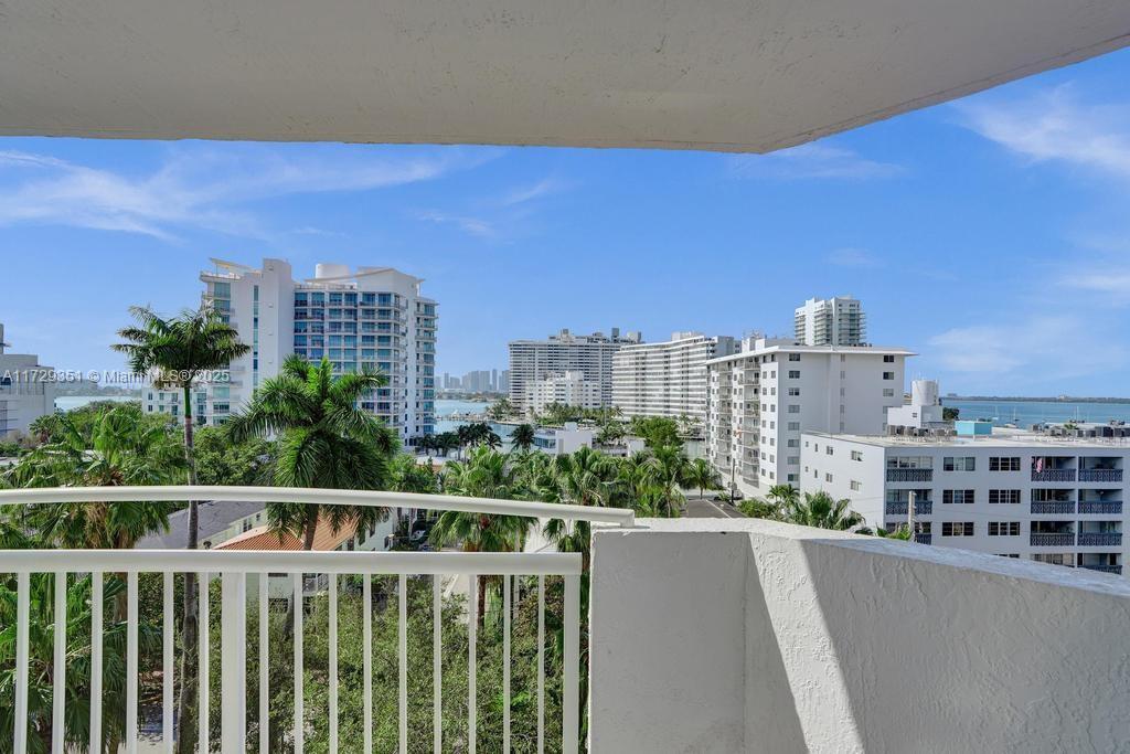 1621 Bay Rd #704, Miami Beach, Florida image 39