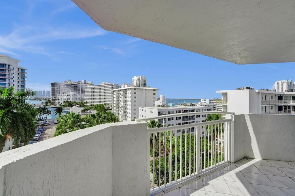 1621 Bay Rd #704, Miami Beach, Florida image 7