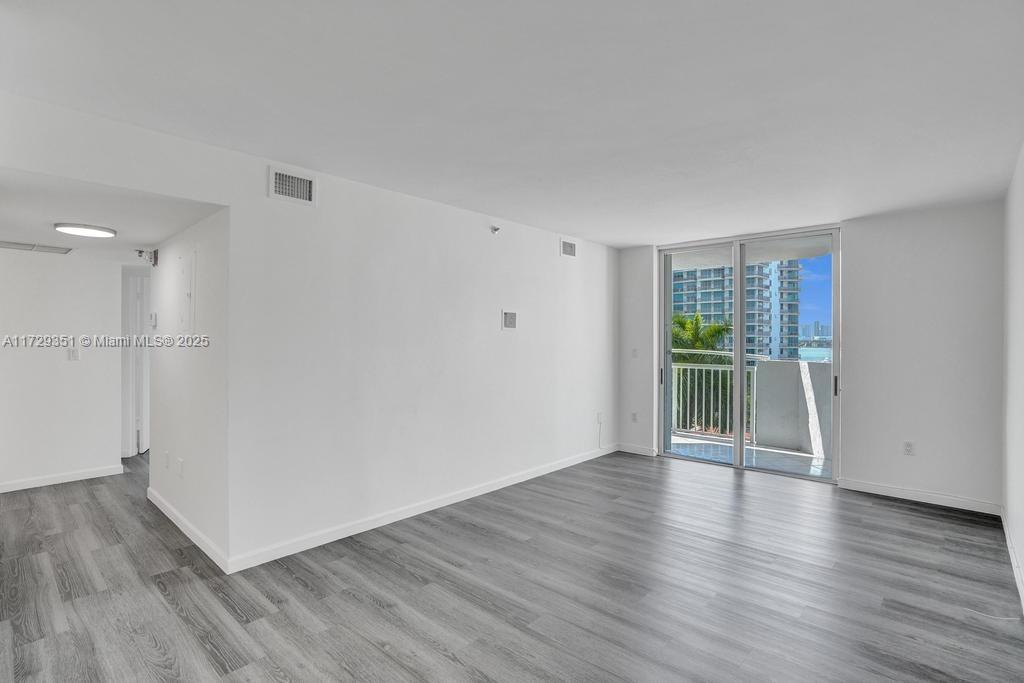 1621 Bay Rd #704, Miami Beach, Florida image 8