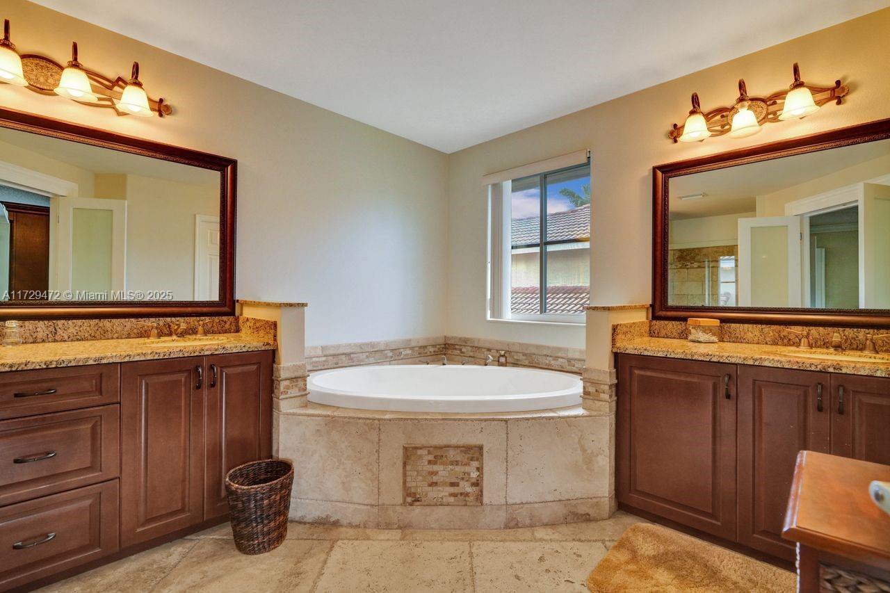 3860 Heron Ridge Ln, Weston, Florida image 35