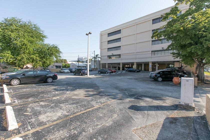 Listing Photo 11