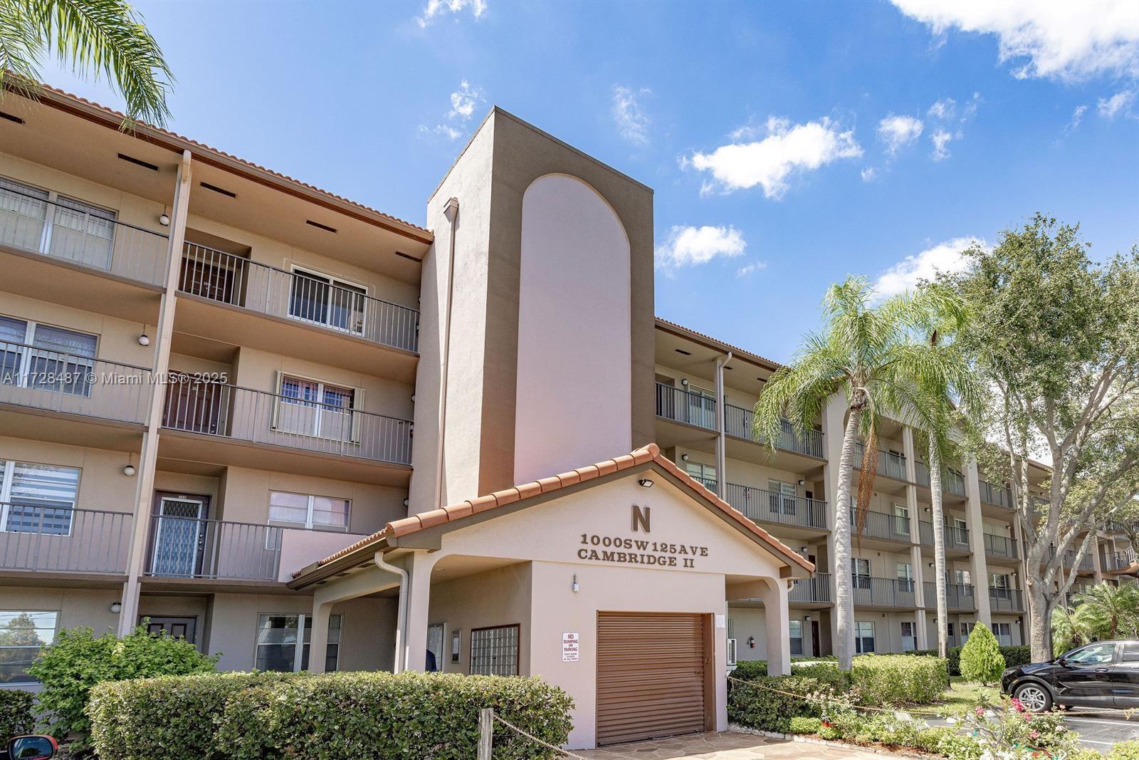 1000 SW 125th Ave #211N, Pembroke Pines, Florida image 1