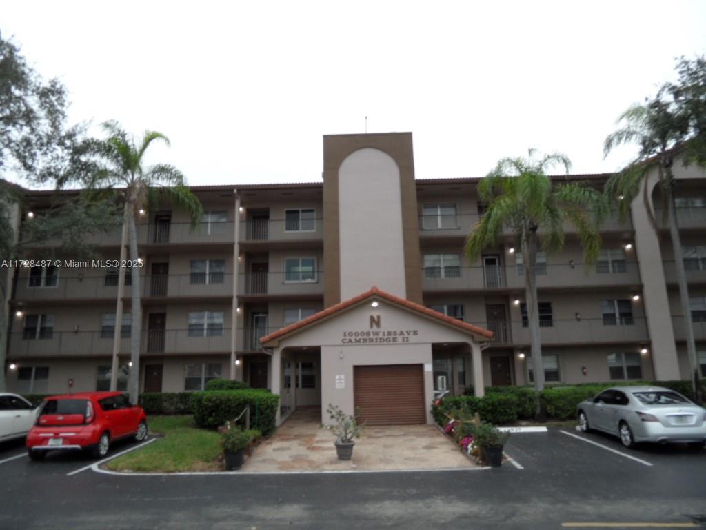 1000 SW 125th Ave #211N, Pembroke Pines, Florida image 2