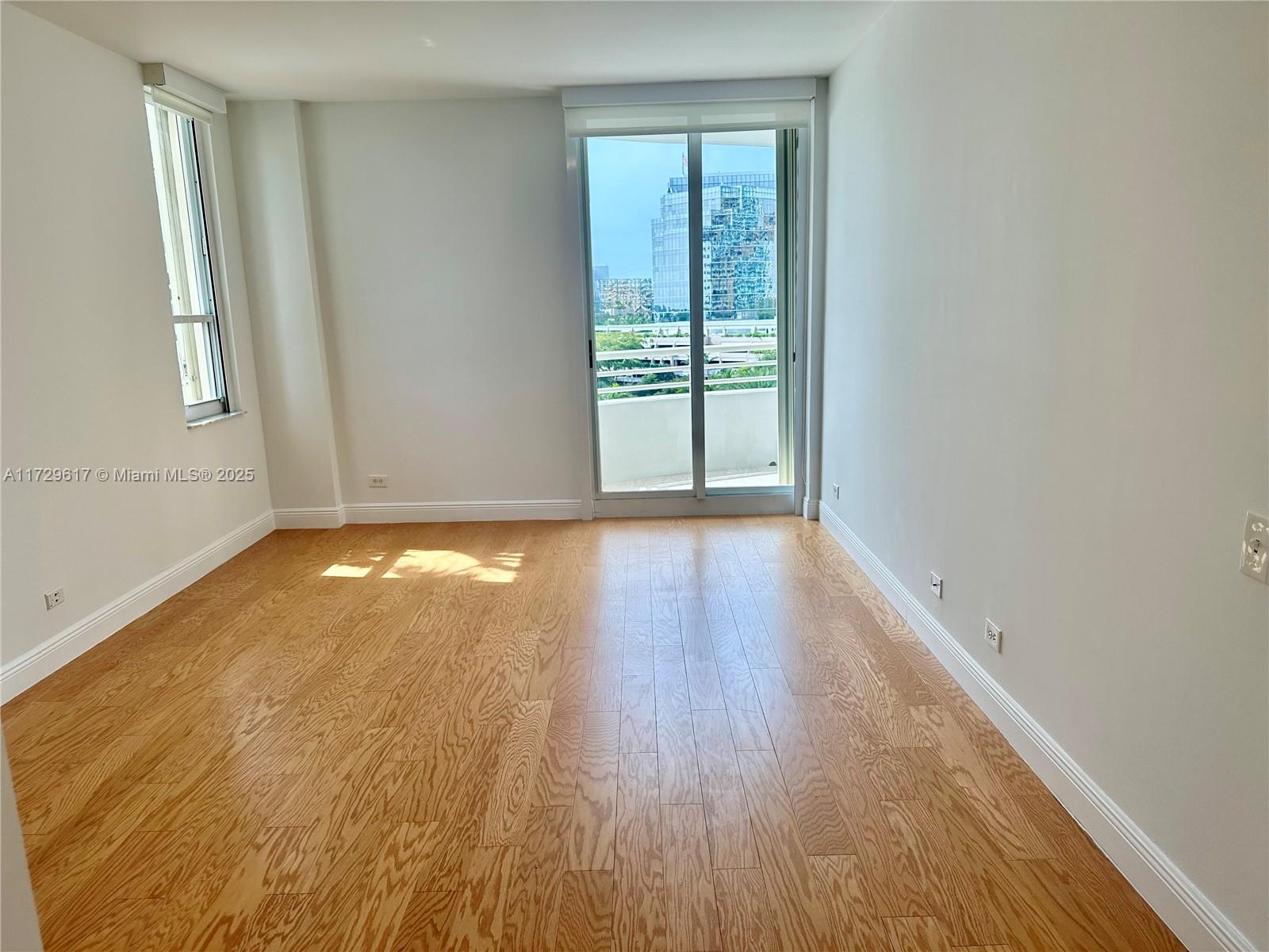 Listing Photo 11