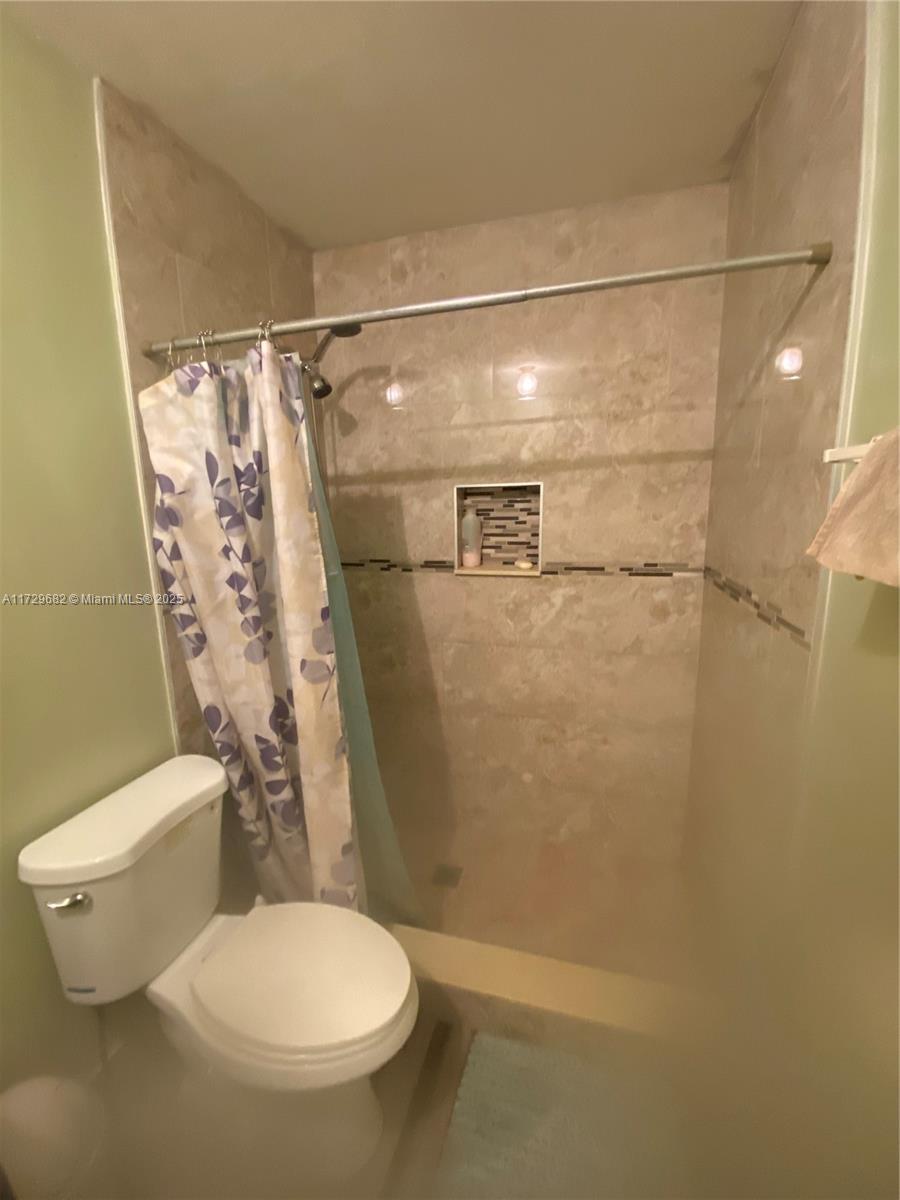 3019 NW 203rd Ln, Miami Gardens, Florida image 19