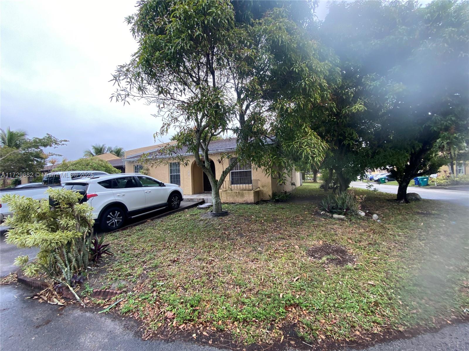 3019 NW 203rd Ln, Miami Gardens, Florida image 2