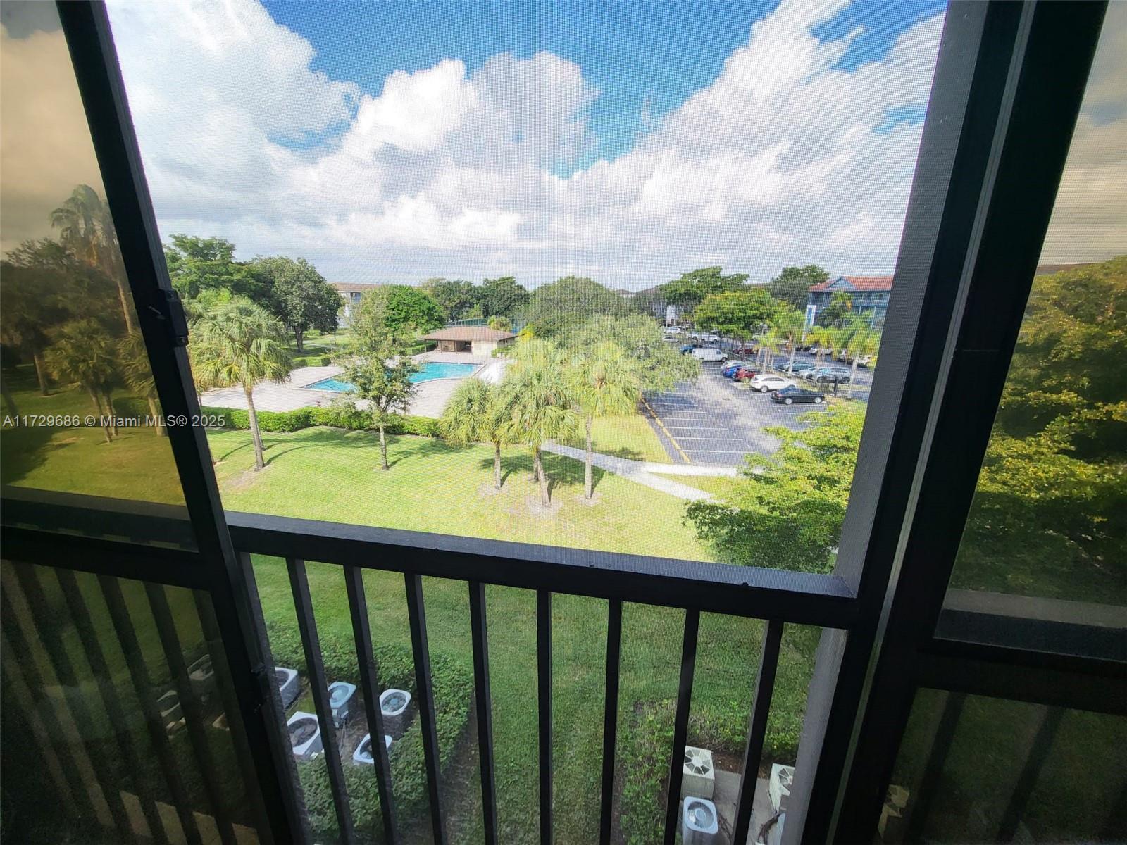 13455 SW 16th Ct #412F, Pembroke Pines, Florida image 20