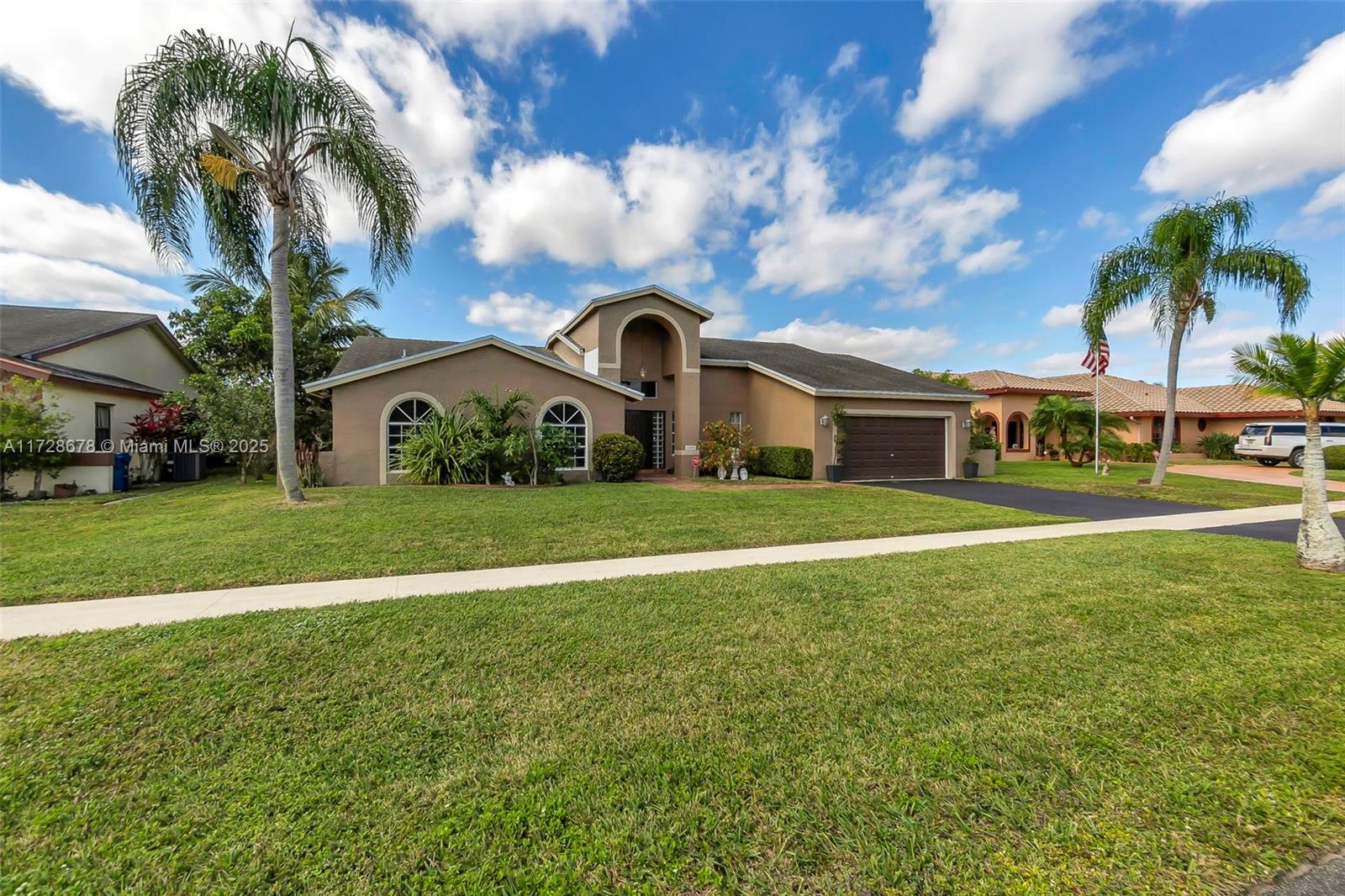 4505 NW 64th Ter, Lauderhill, Florida image 2