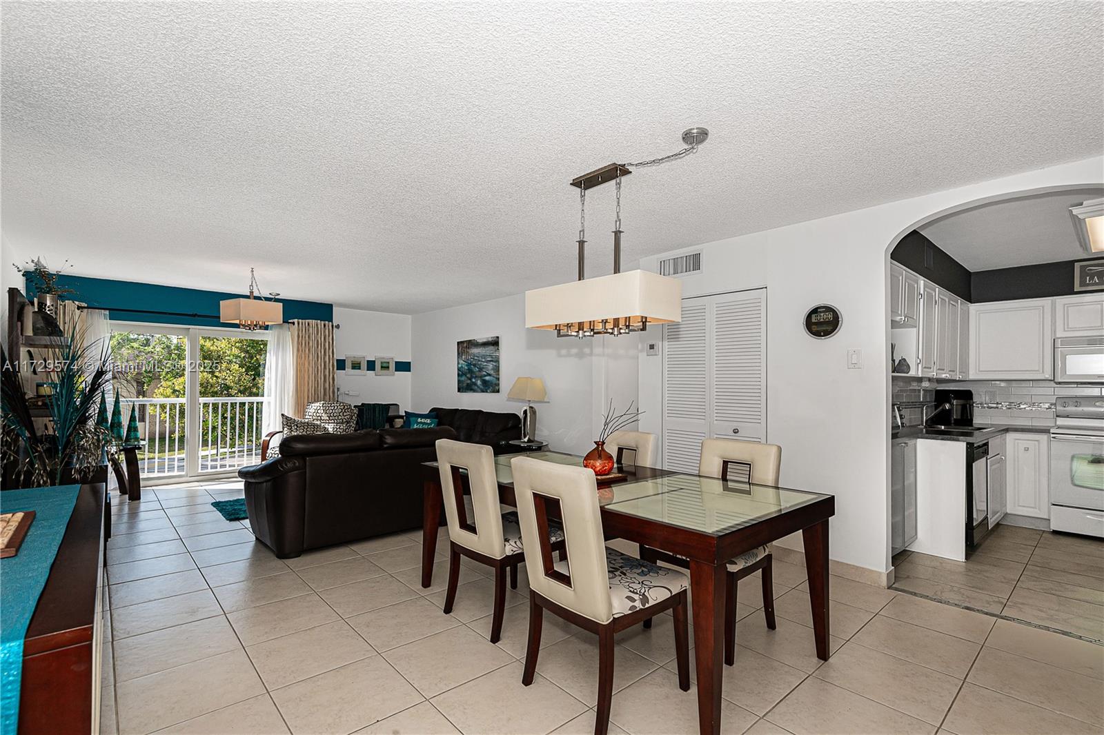 17800 Atlantic Blvd #203, Sunny Isles Beach, Florida image 13