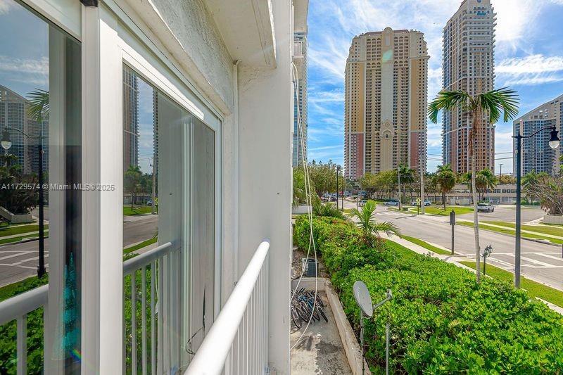 17800 Atlantic Blvd #203, Sunny Isles Beach, Florida image 21