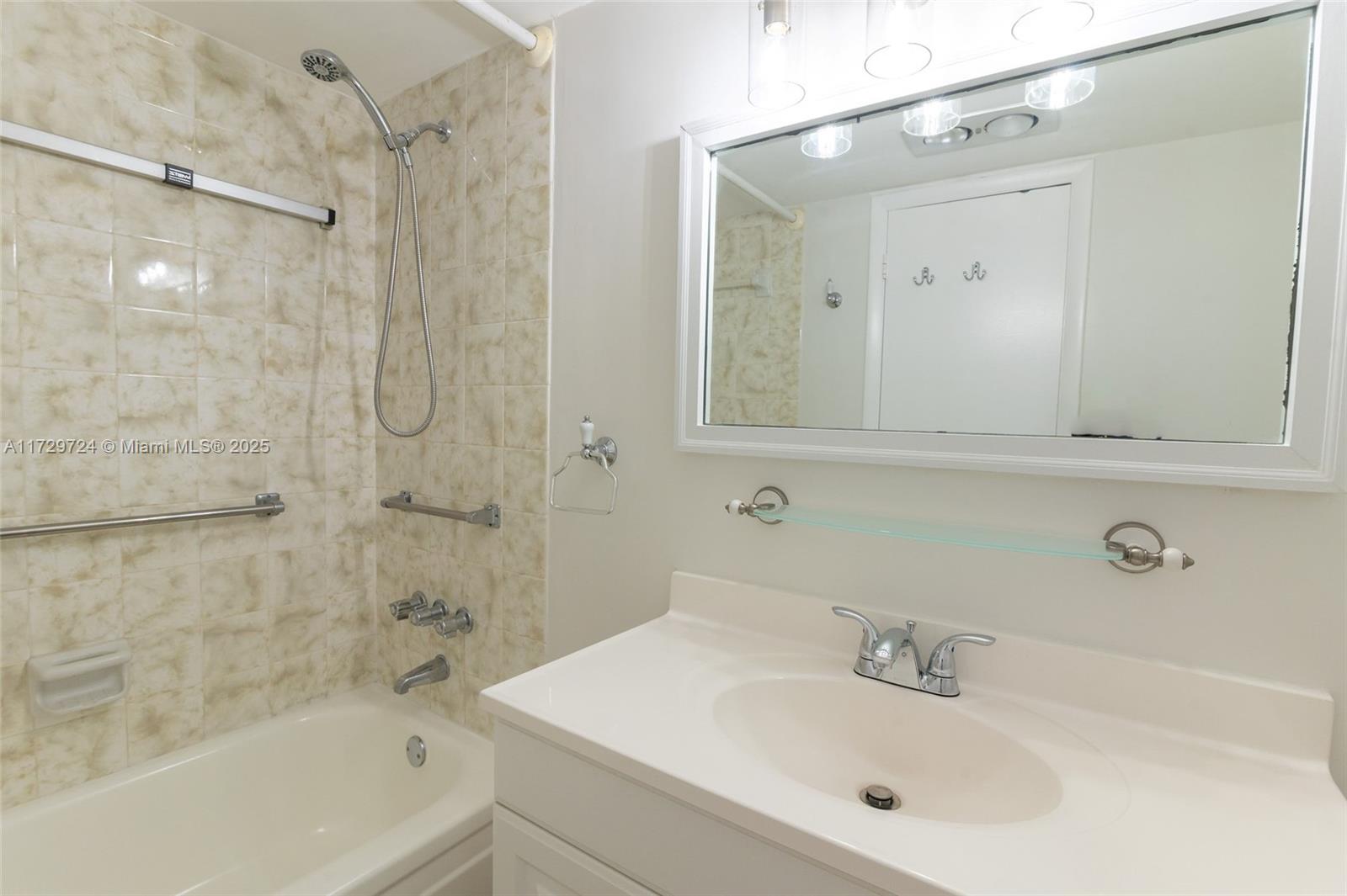 2750 NE 183rd St #2601, Aventura, Florida image 14