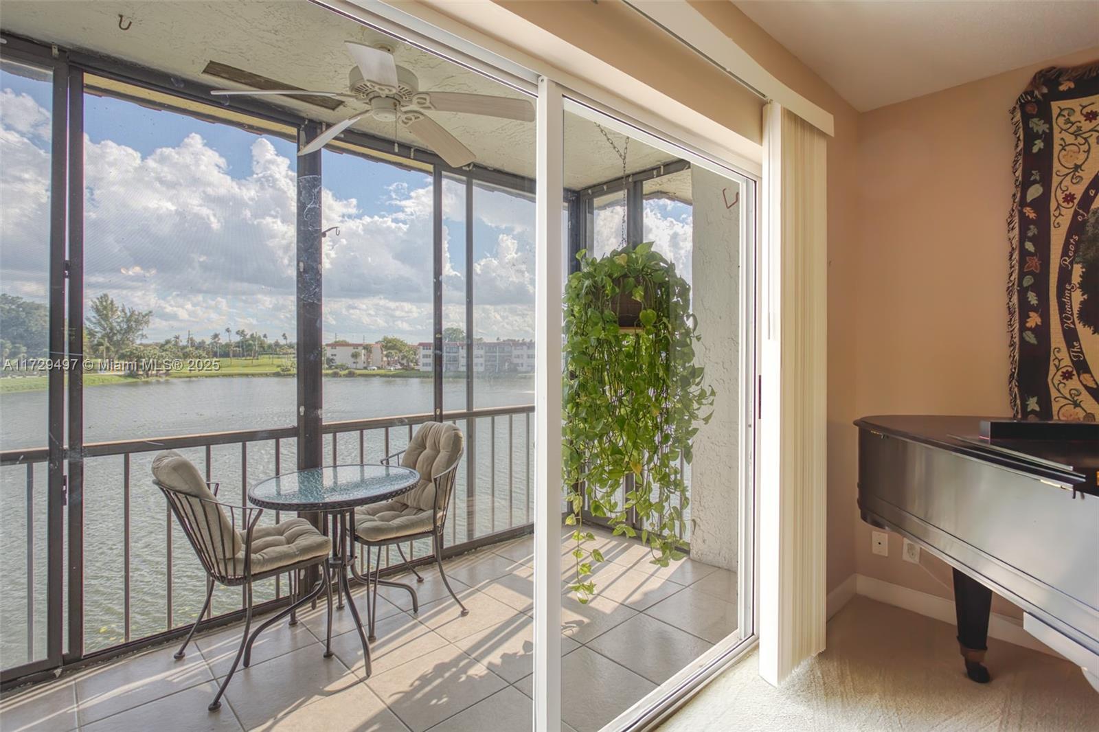 9400 N Hollybrook Lake Dr #303, Pembroke Pines, Florida image 11