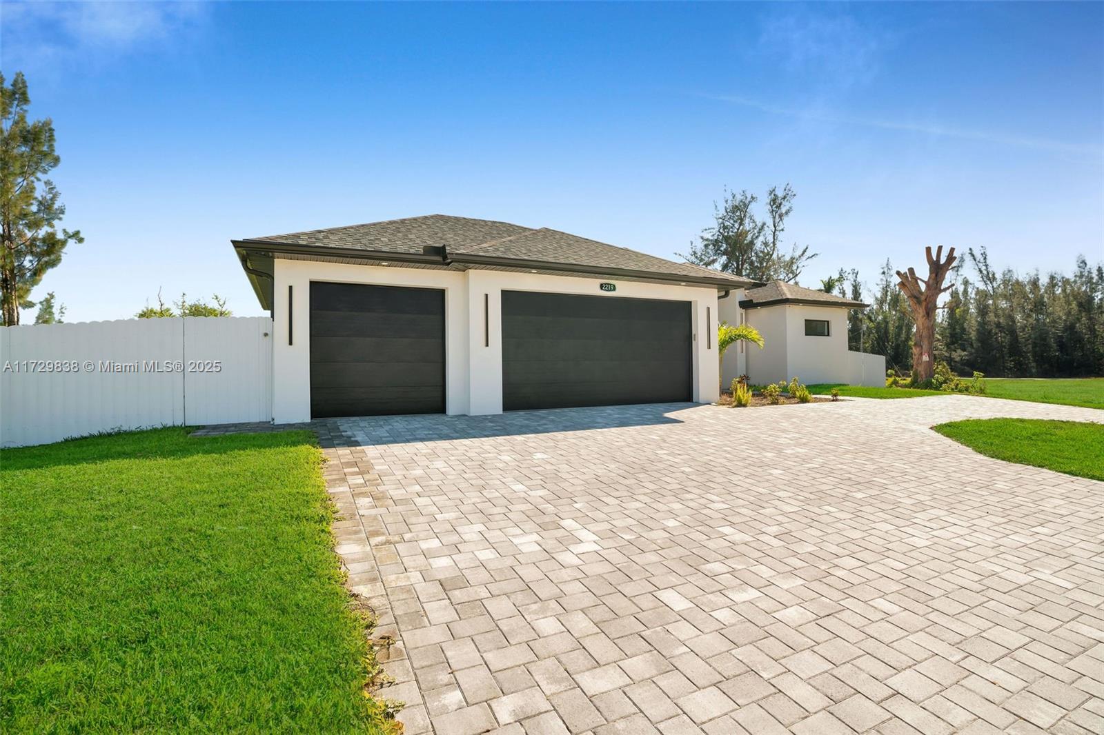 2219 Surfside Blvd, Cape Coral, Florida image 2