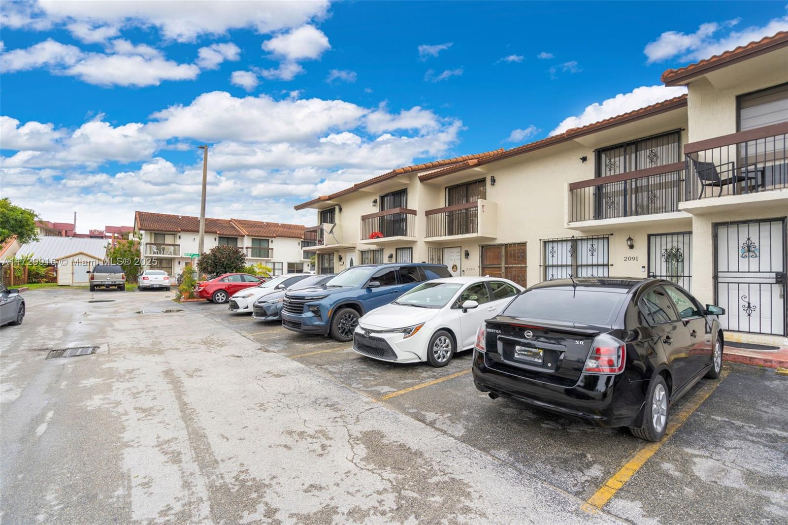 2091 W 54th St #69, Hialeah, Florida image 2