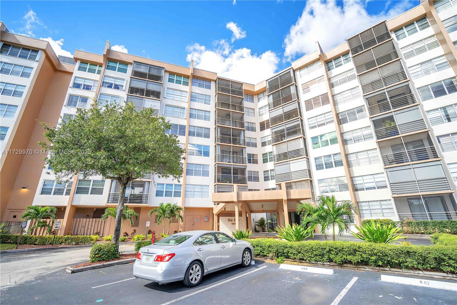 1000 Saint Charles Pl #512, Pembroke Pines, Florida image 20