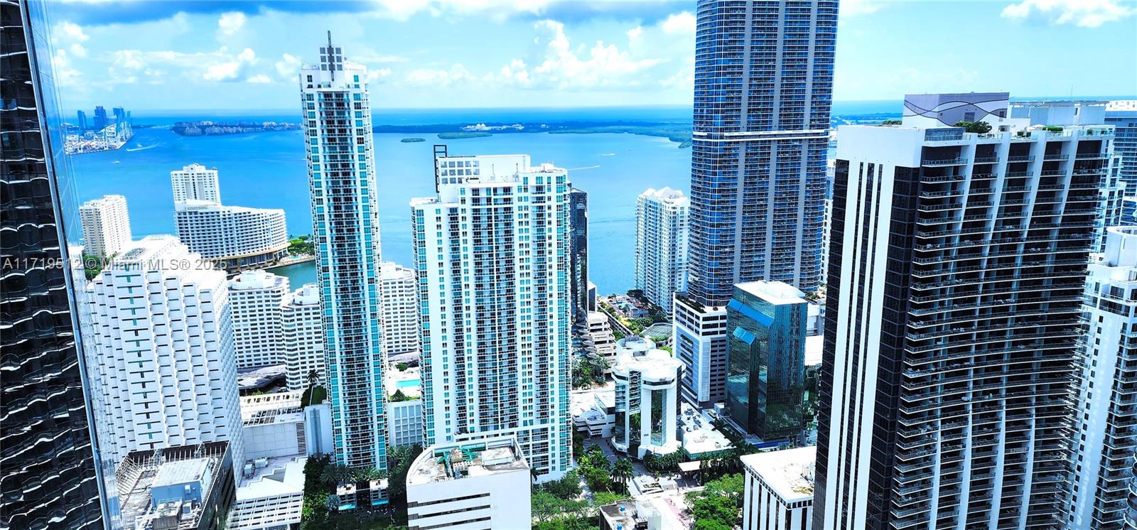 45 SW 9th St #2108, Miami FL 33130
