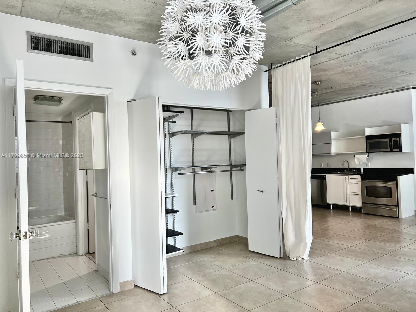 690 SW 1st Ct #1026, Miami FL 33130