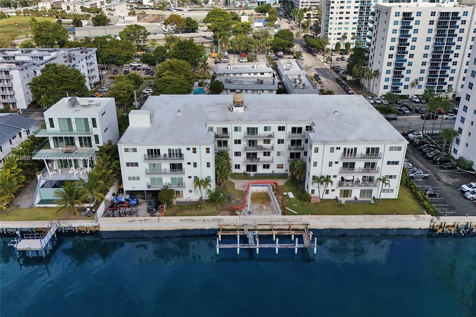 1880 S Treasure Dr #3D, North Bay Village, Florida image 3