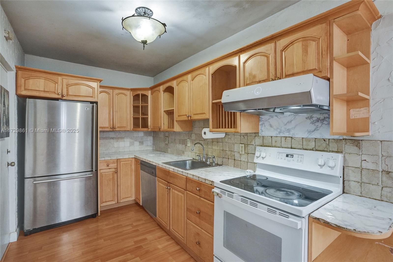 1880 S Treasure Dr #3D, North Bay Village, Florida image 8