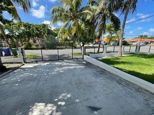Listing Photo 6