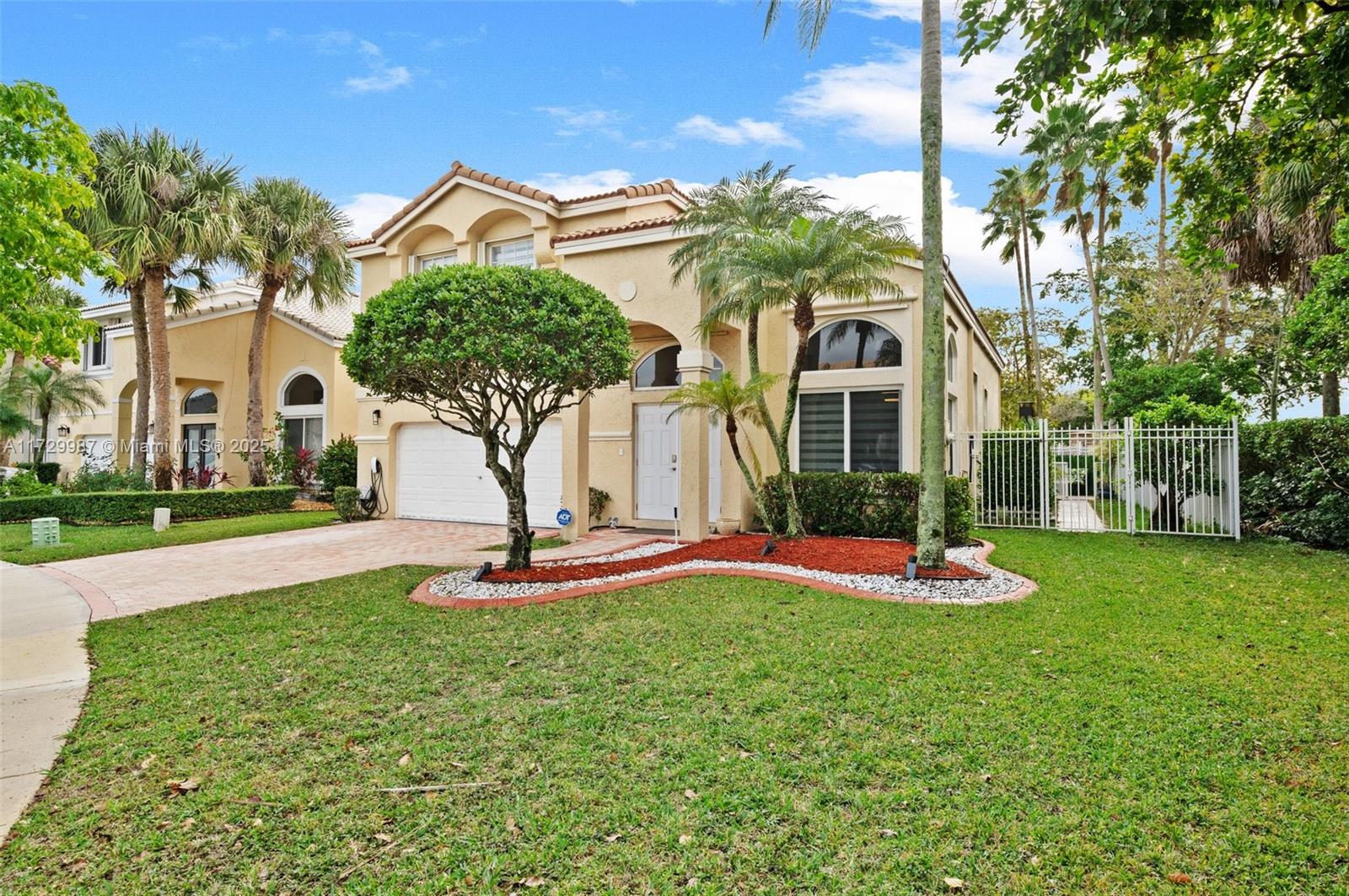 15892 NW 15th Ct, Pembroke Pines, Florida image 3