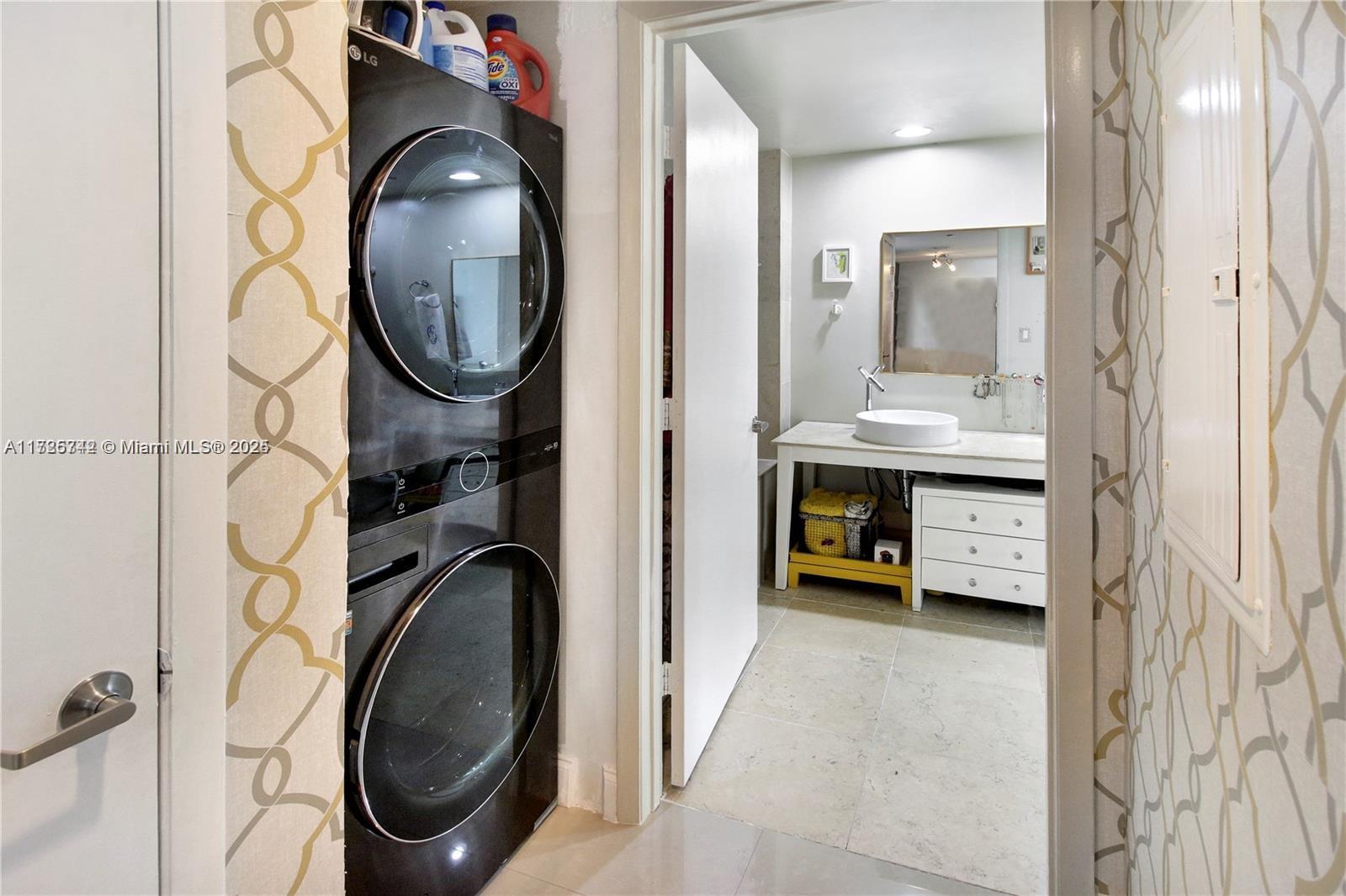 495 Brickell Ave #2609, Miami FL 33131