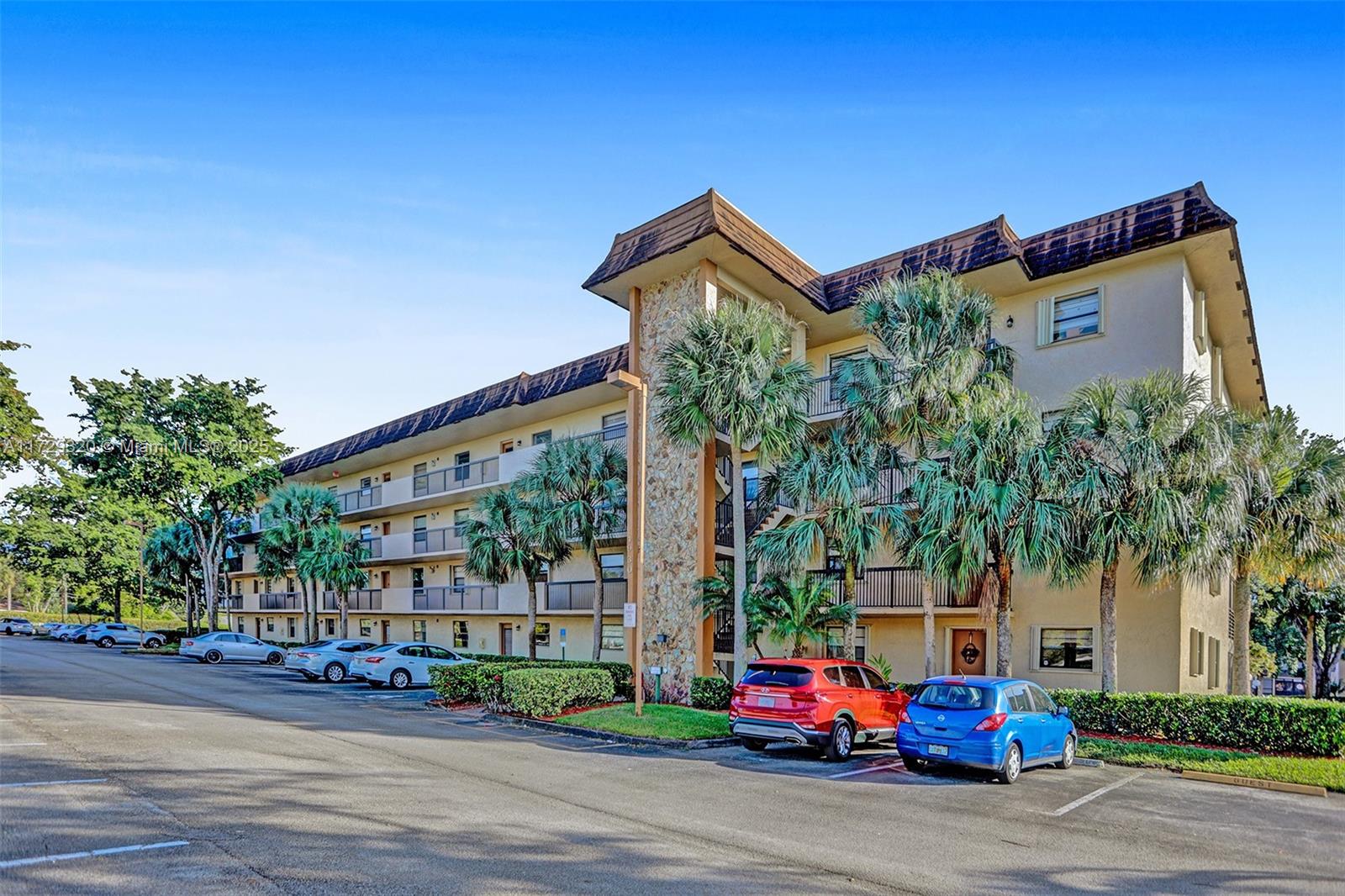 4930 E Sabal Palm Blvd #315, Tamarac, Florida image 3