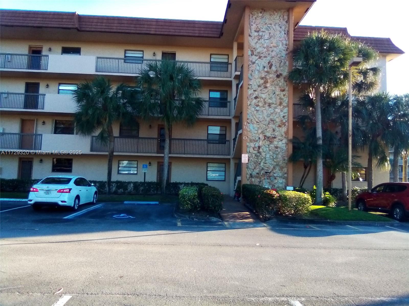 4930 E Sabal Palm Blvd #315, Tamarac, Florida image 4