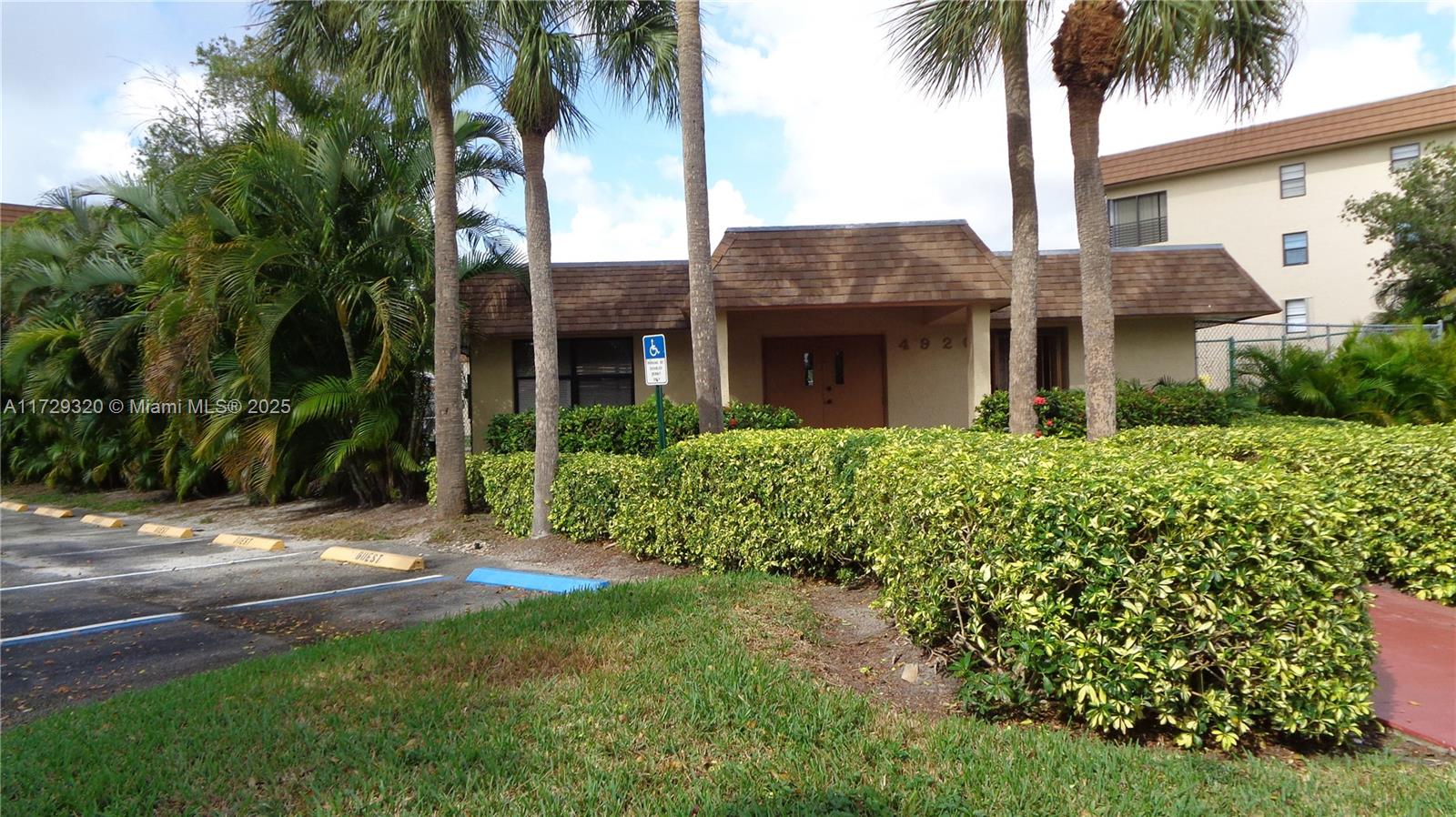 4930 E Sabal Palm Blvd #315, Tamarac, Florida image 49