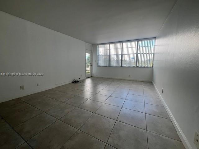 2771 Taft St #402, Hollywood, Florida image 12