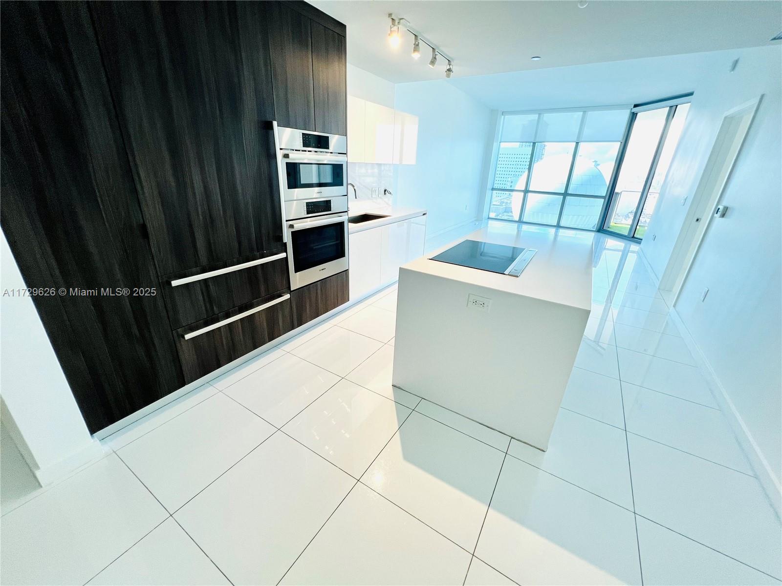 851 NE 1st Ave #1406, Miami FL 33132