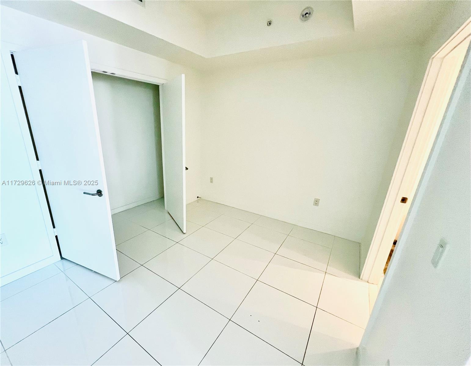 851 NE 1st Ave #1406, Miami FL 33132