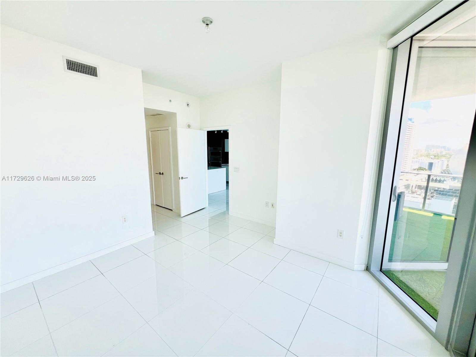 851 NE 1st Ave #1406, Miami FL 33132