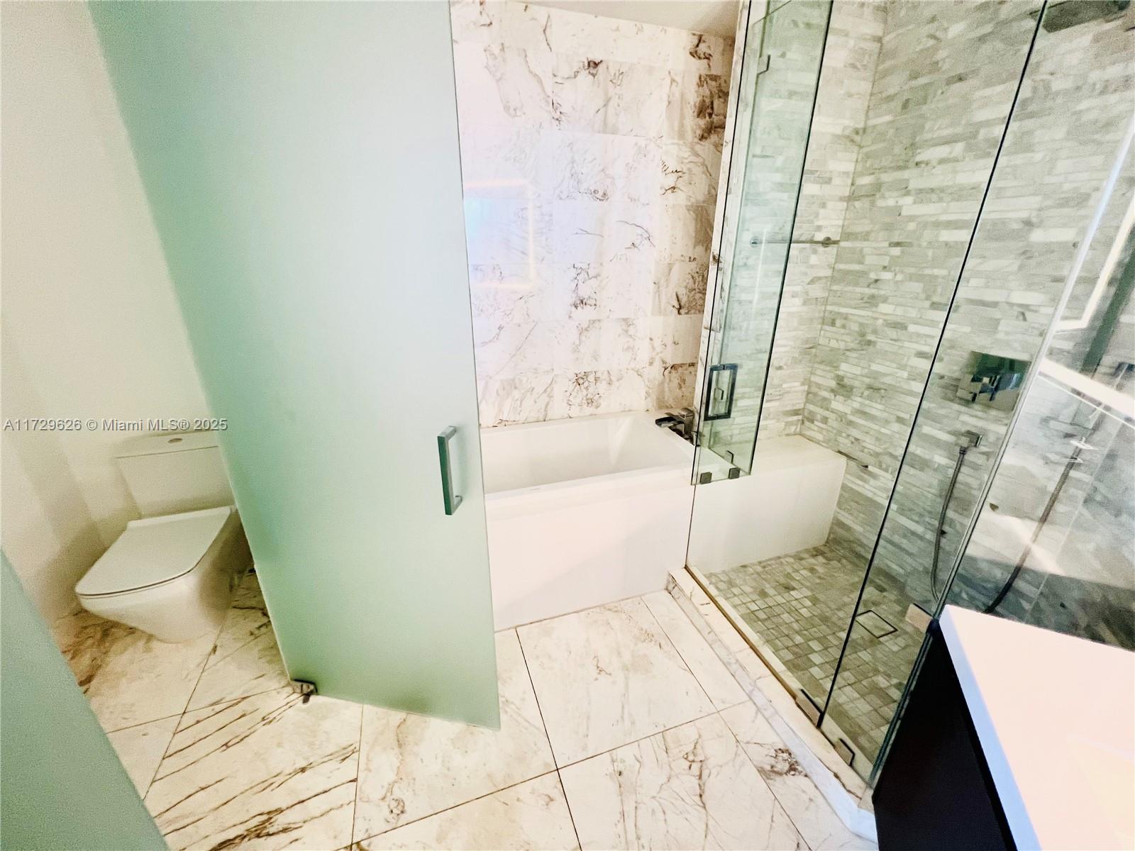 851 NE 1st Ave #1406, Miami FL 33132