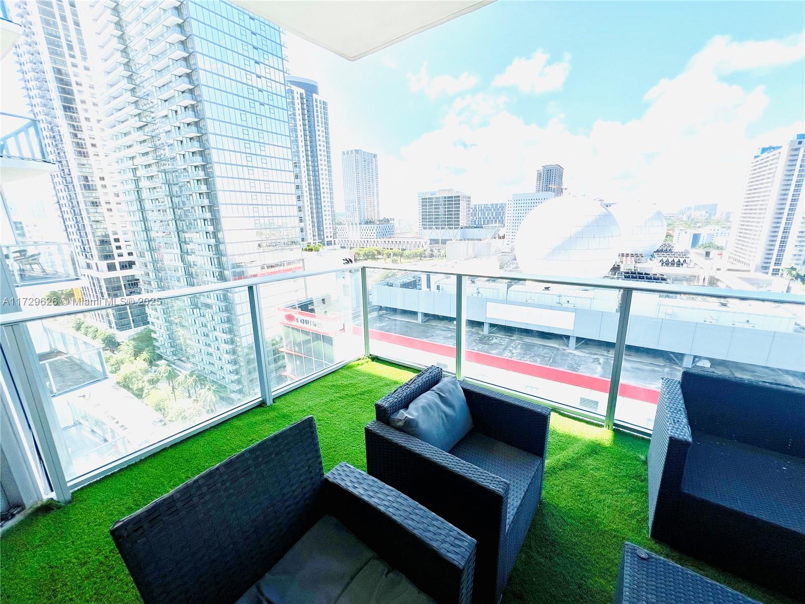 851 NE 1st Ave #1406, Miami FL 33132