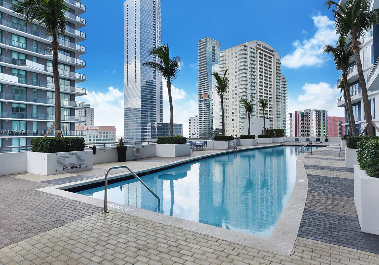 60 SW 13th St #2602, Miami FL 33130