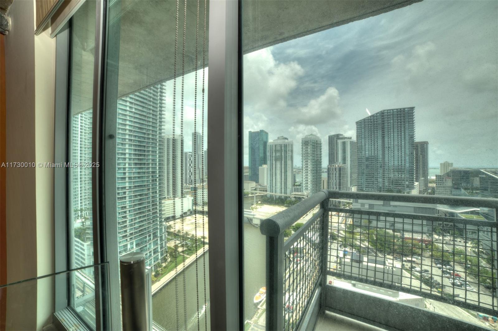 690 SW 1st Ct #2706, Miami FL 33130