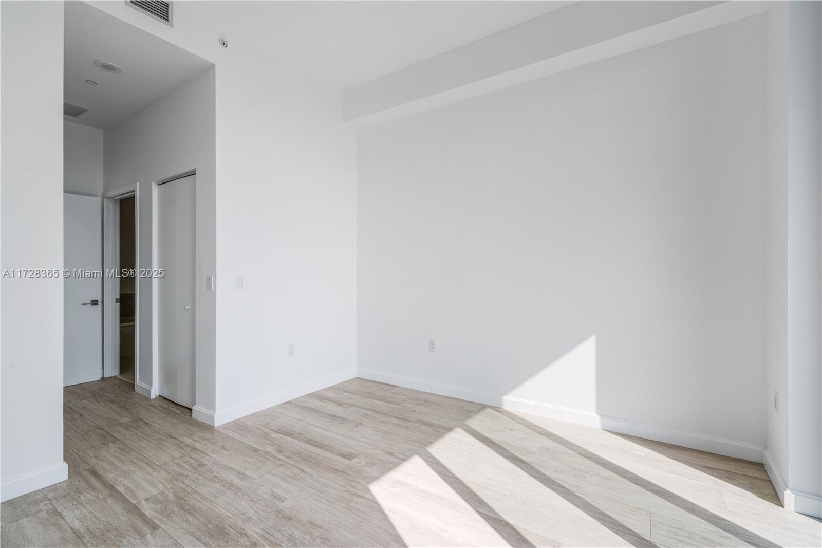 45 SW 9 Street #4706, Miami FL 33130