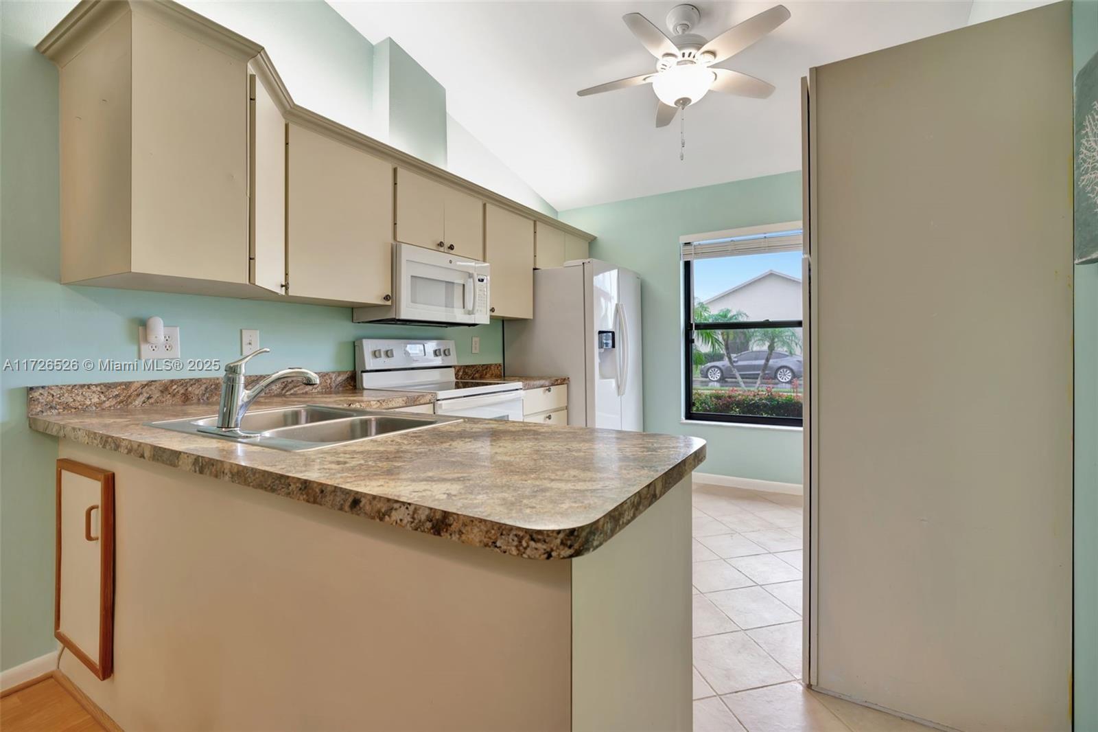 7659 SE Sugar Sand Cir, Hobe Sound, Florida image 14