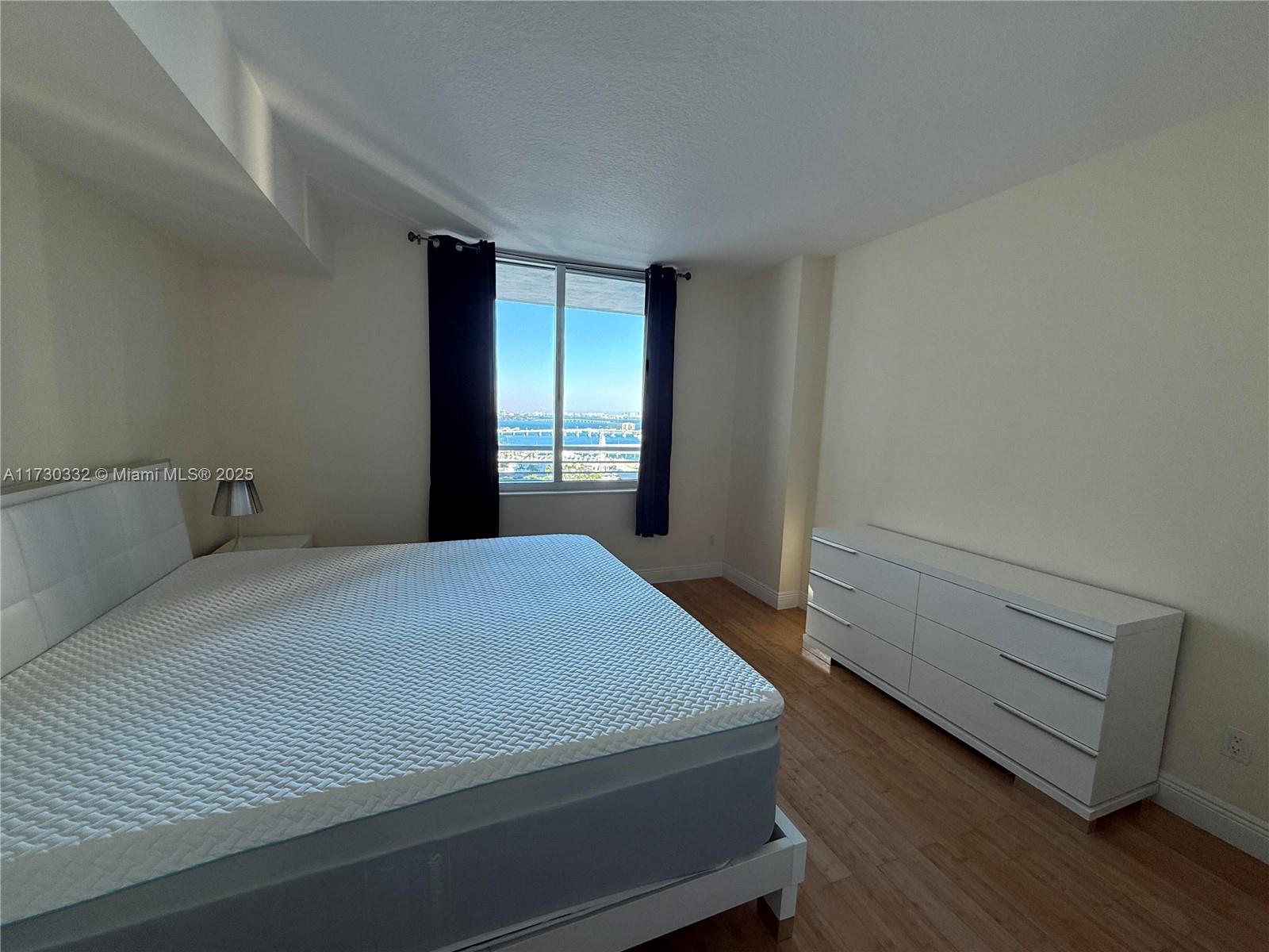325 S Biscayne Blvd #2818, Miami FL 33131