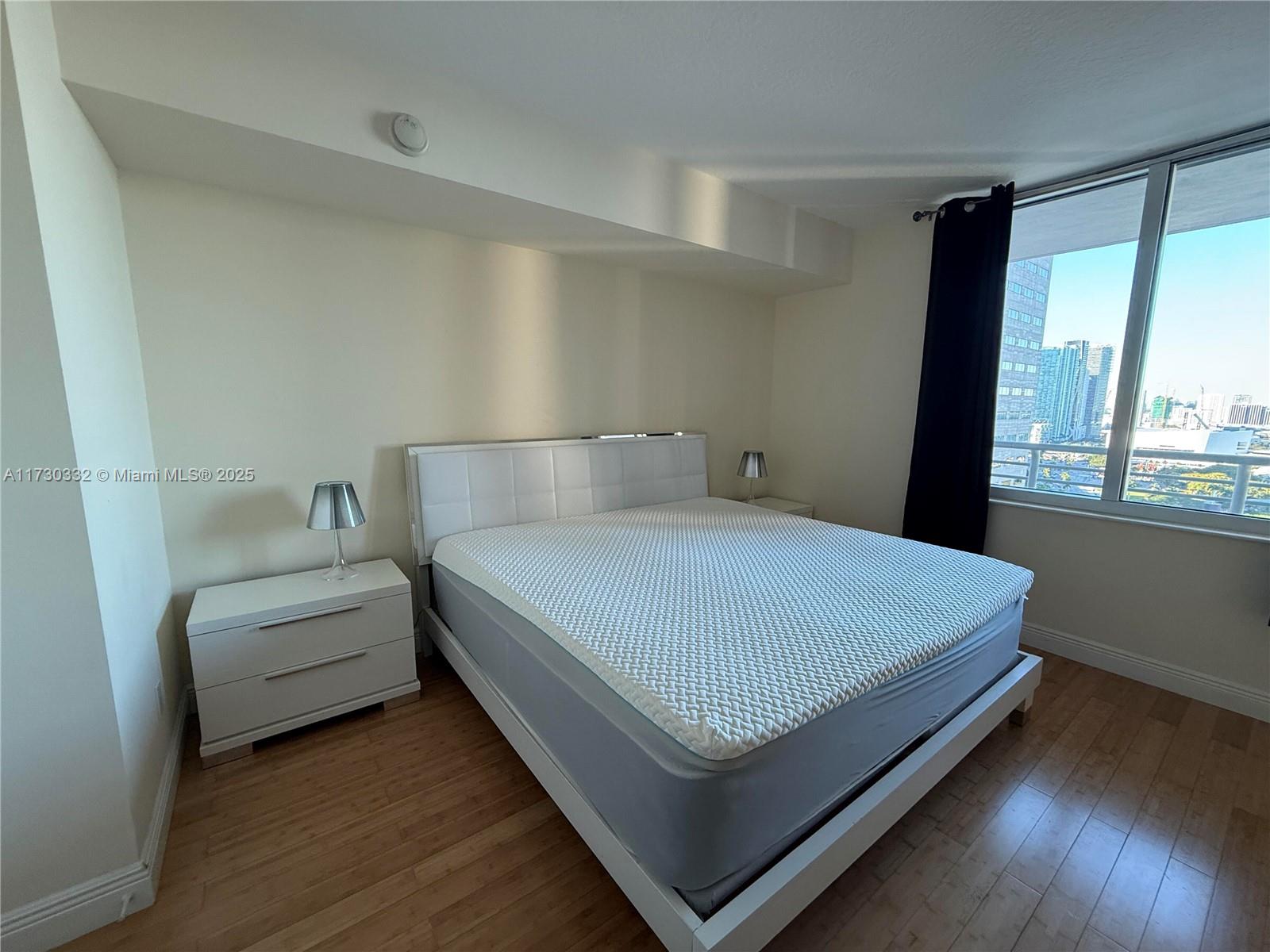 325 S Biscayne Blvd #2818, Miami FL 33131