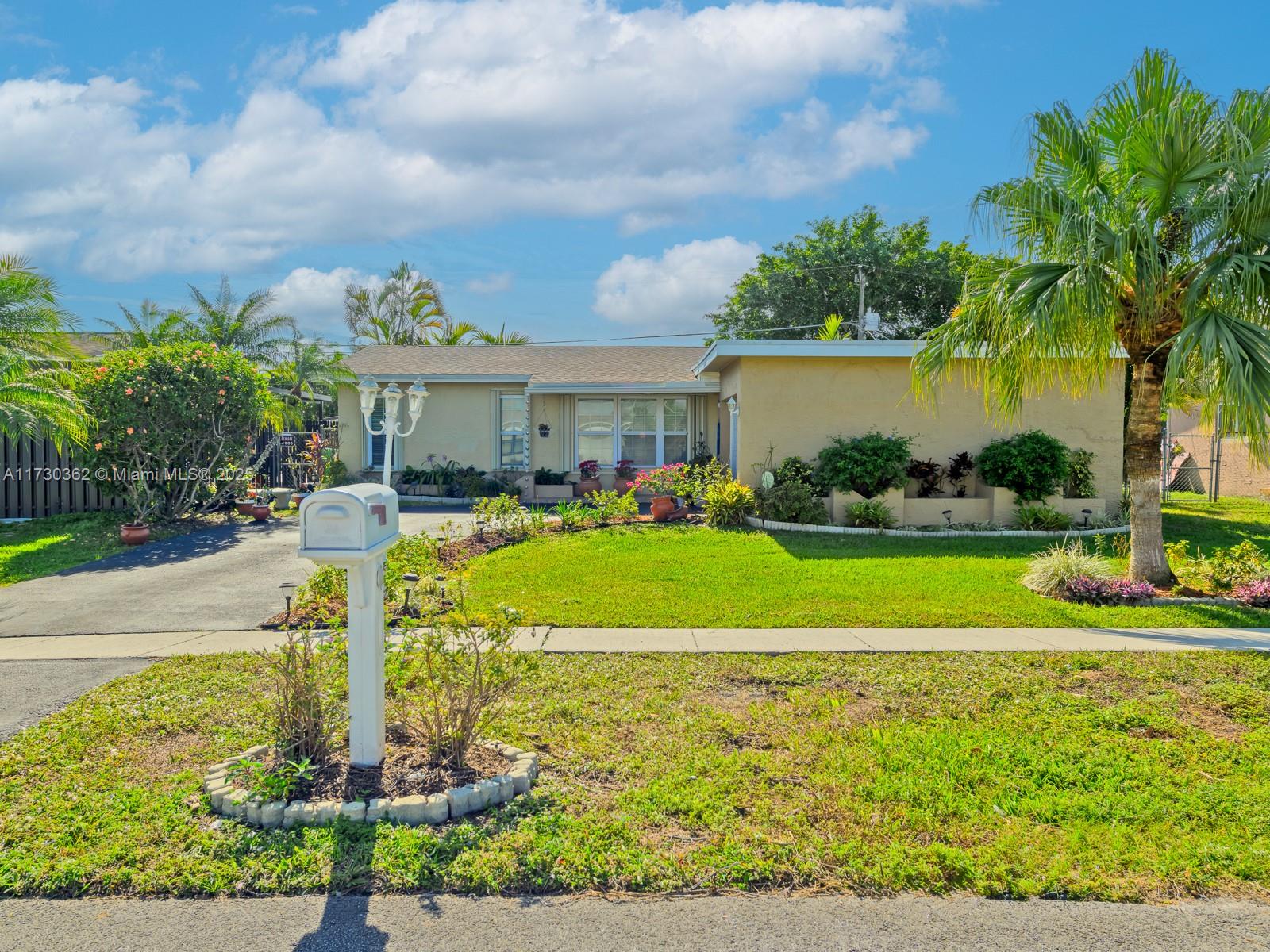 12020 NW 29th St, Sunrise, Florida image 27