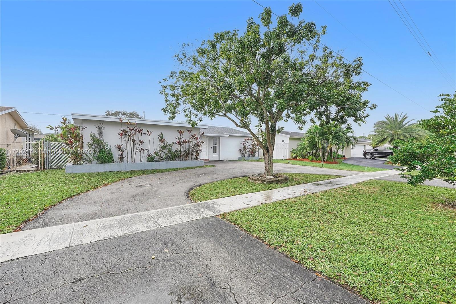 11830 NW 29th Mnr, Sunrise, Florida image 3