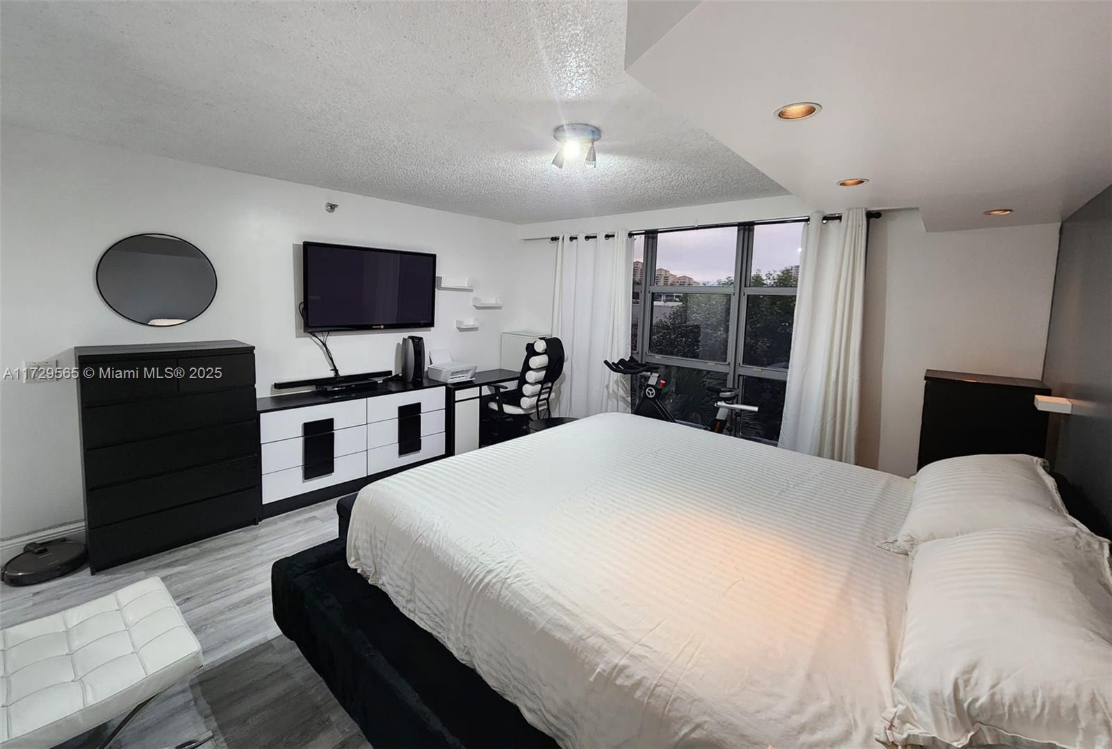 3500 Mystic Pointe Dr #401, Aventura, Florida image 38