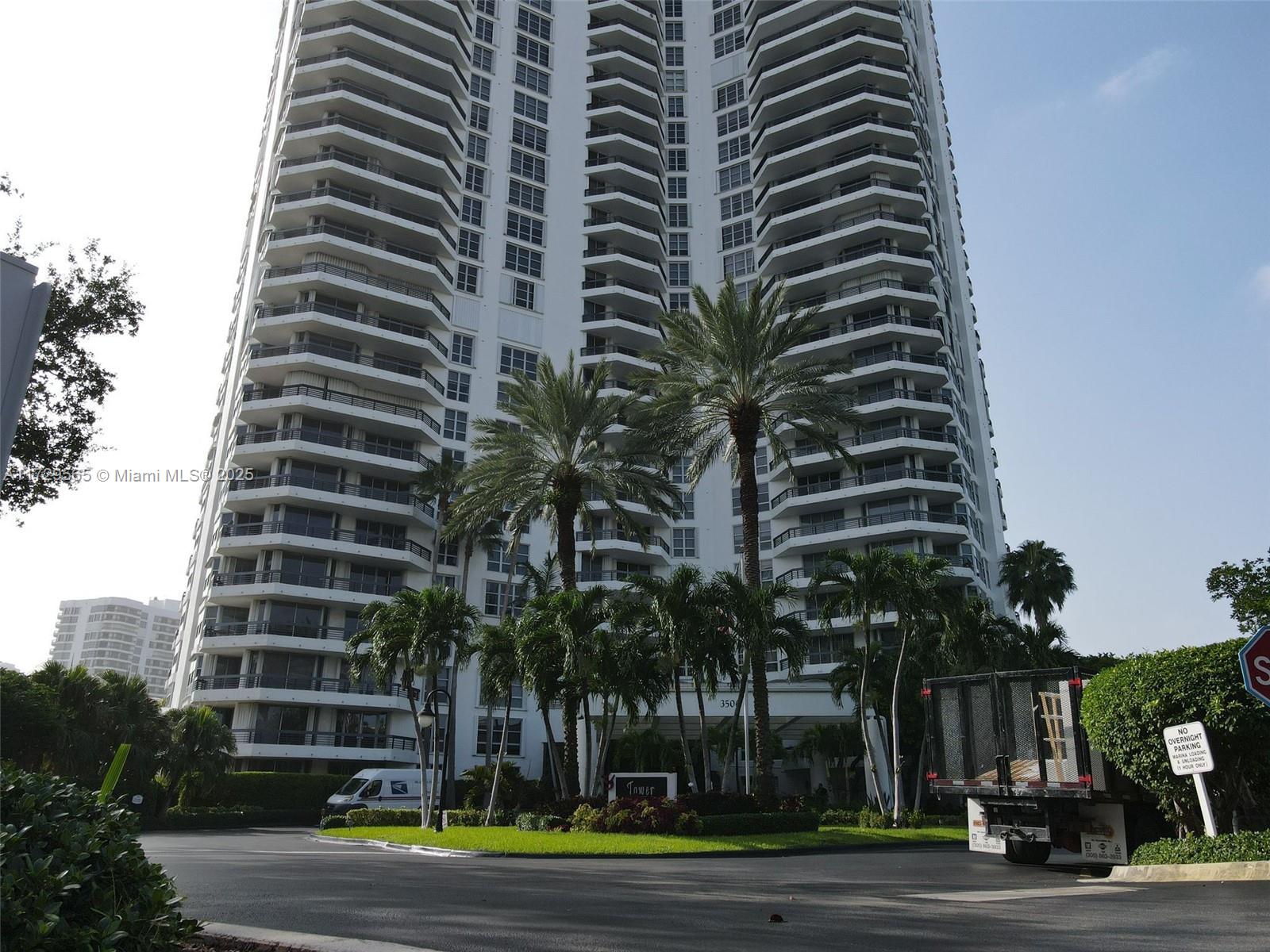 3500 Mystic Pointe Dr #401, Aventura, Florida image 7