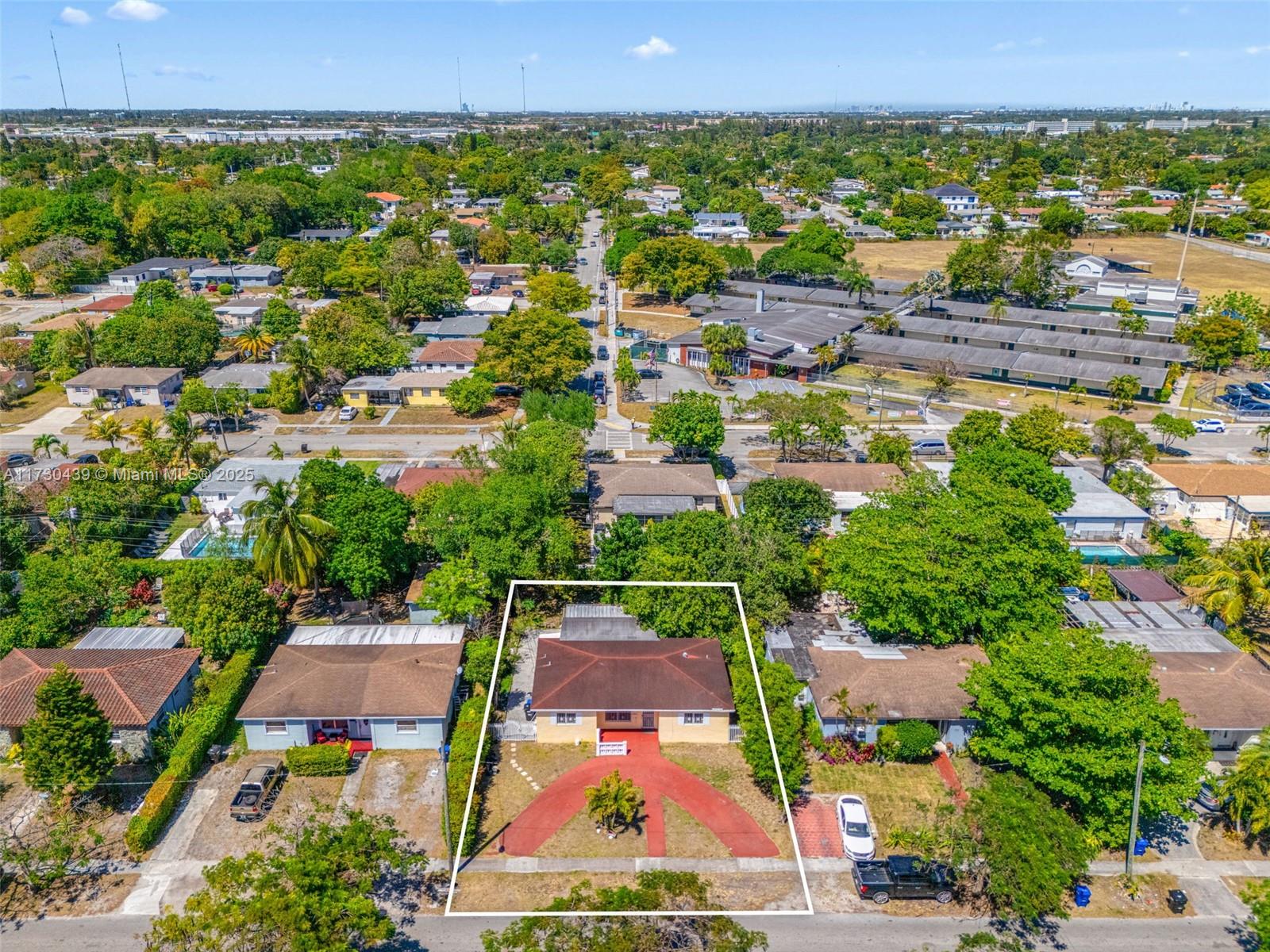 701 NE 170th St, North Miami Beach, Florida image 36