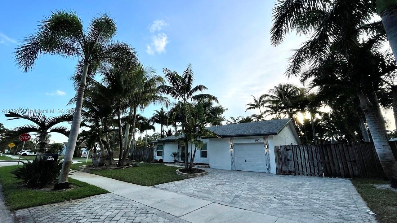 6801 NW 26th Way, Fort Lauderdale, Florida image 2