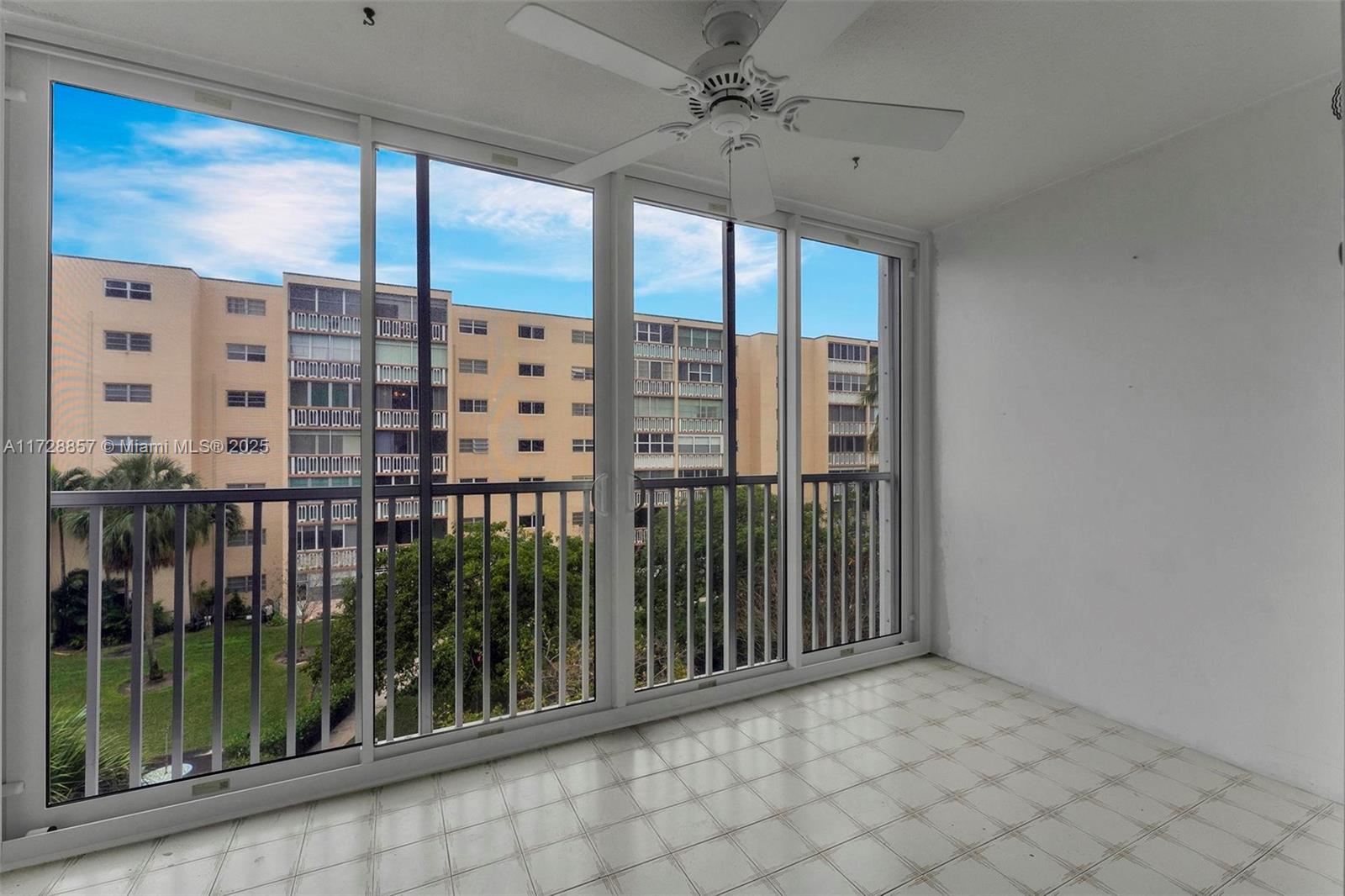 619 NE 14th Ave #404, Hallandale Beach, Florida image 15